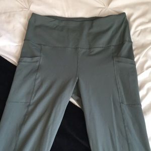 Sage green leggings perfect for working out in!